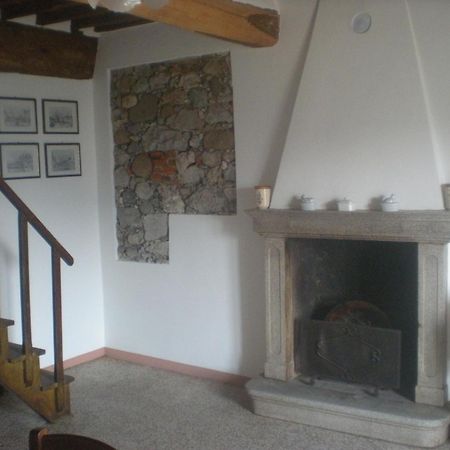 Nel Colle Apartment Valdottavo Luaran gambar